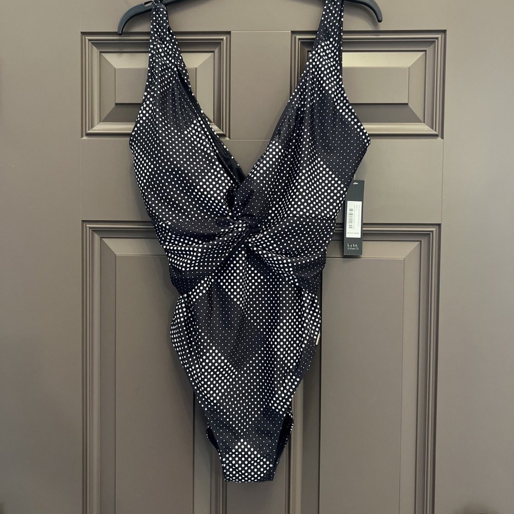 NWT Nicole Miller Plus 1X Plunge Bathing Suit Black‎ White Polka Dots